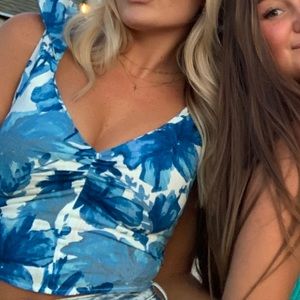 Flower Zara blue tank top